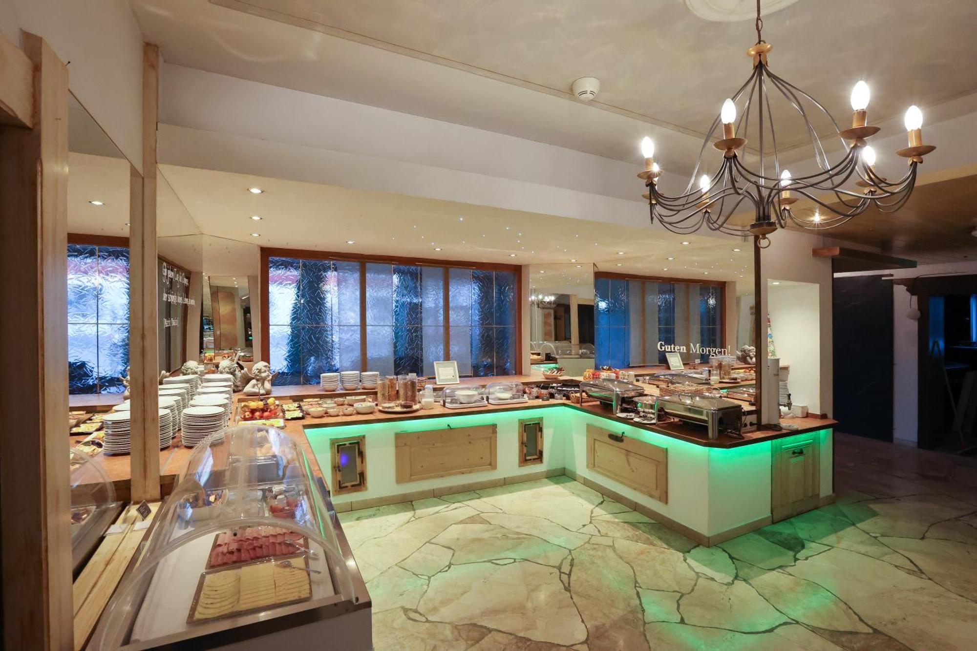 Arthotel Ana Panorama Marktoberdorf Bagian luar foto
